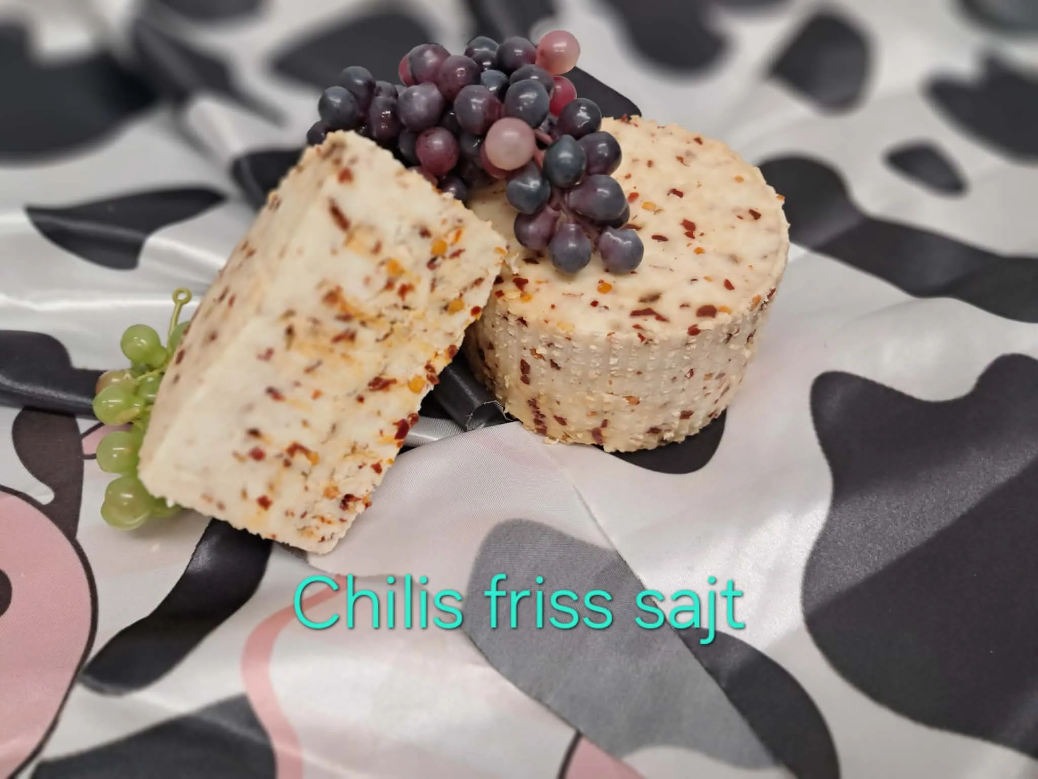 Friss sajt